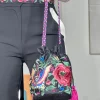 Bolso pochette seda bordada negro
