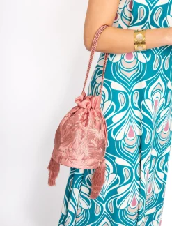 Bolso pochette seda bordada maquillaje