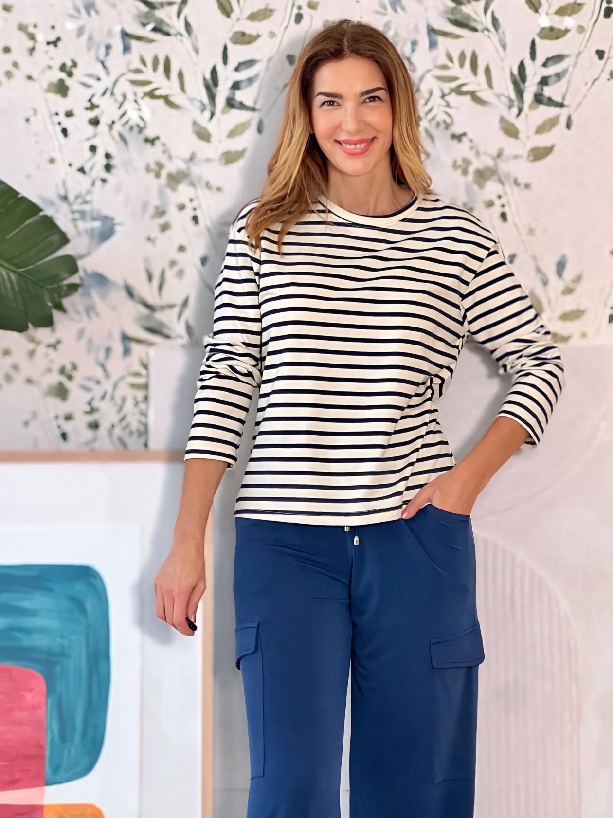 Camiseta marinera muy chic beige marino