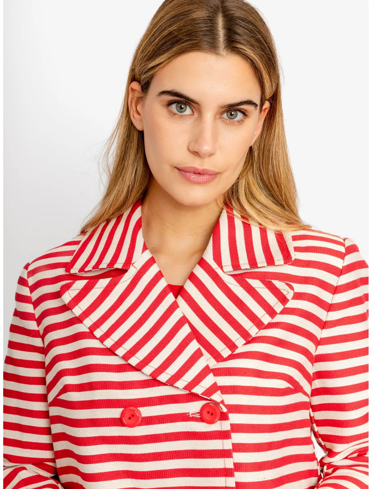 Chaqueta superbonita rayas rojas