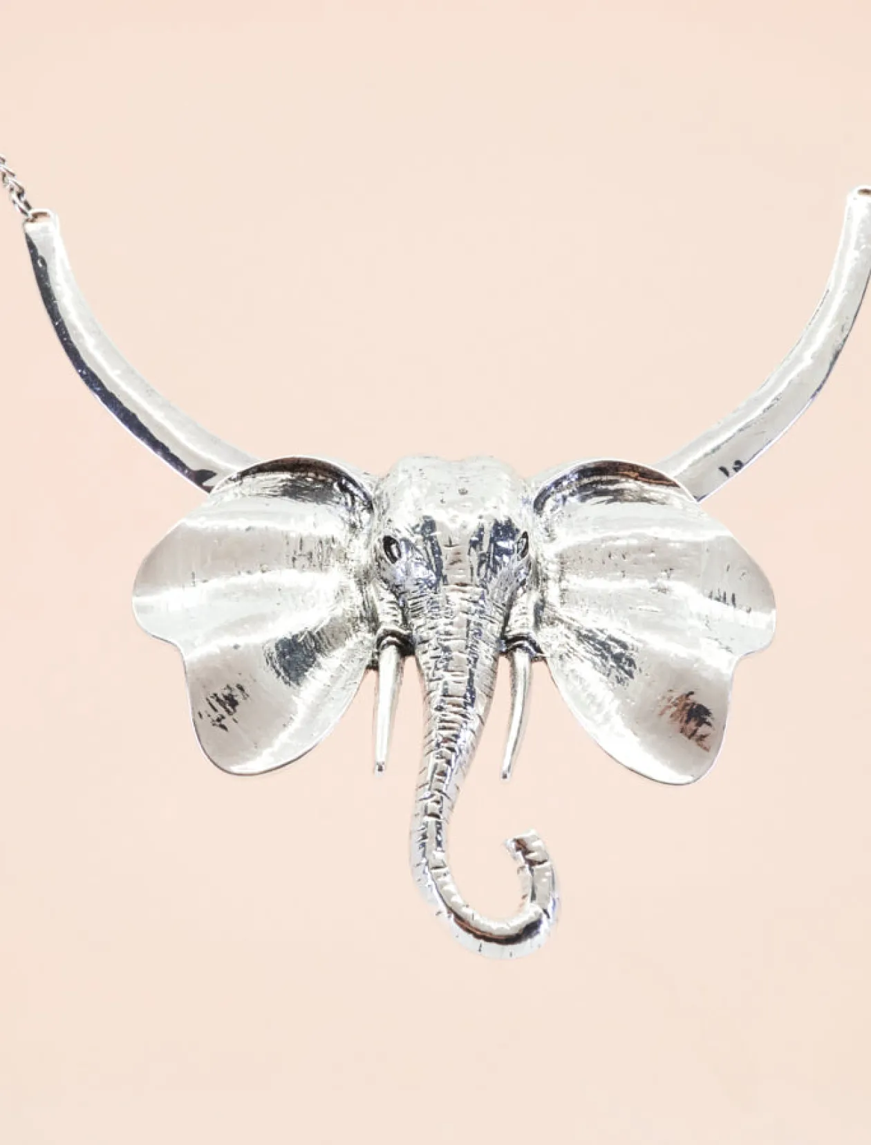 Collar Escultura Elefante Plateado
