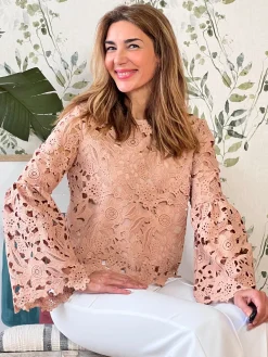 Cuerpo Superdivino de encaje maquillaje