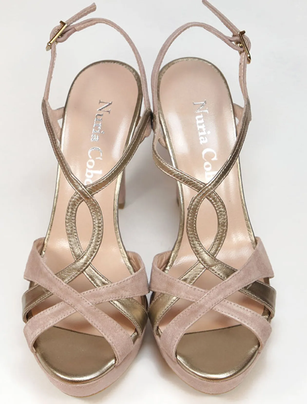 Esmeralda nude oro