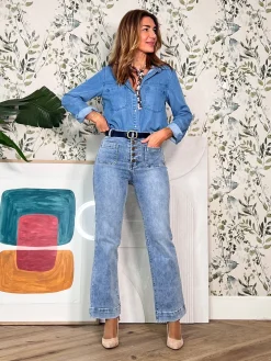 Jeans más bolsillos claro