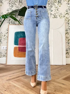 Jeans más bolsillos claro