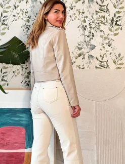 Jeans más bolsillos crema