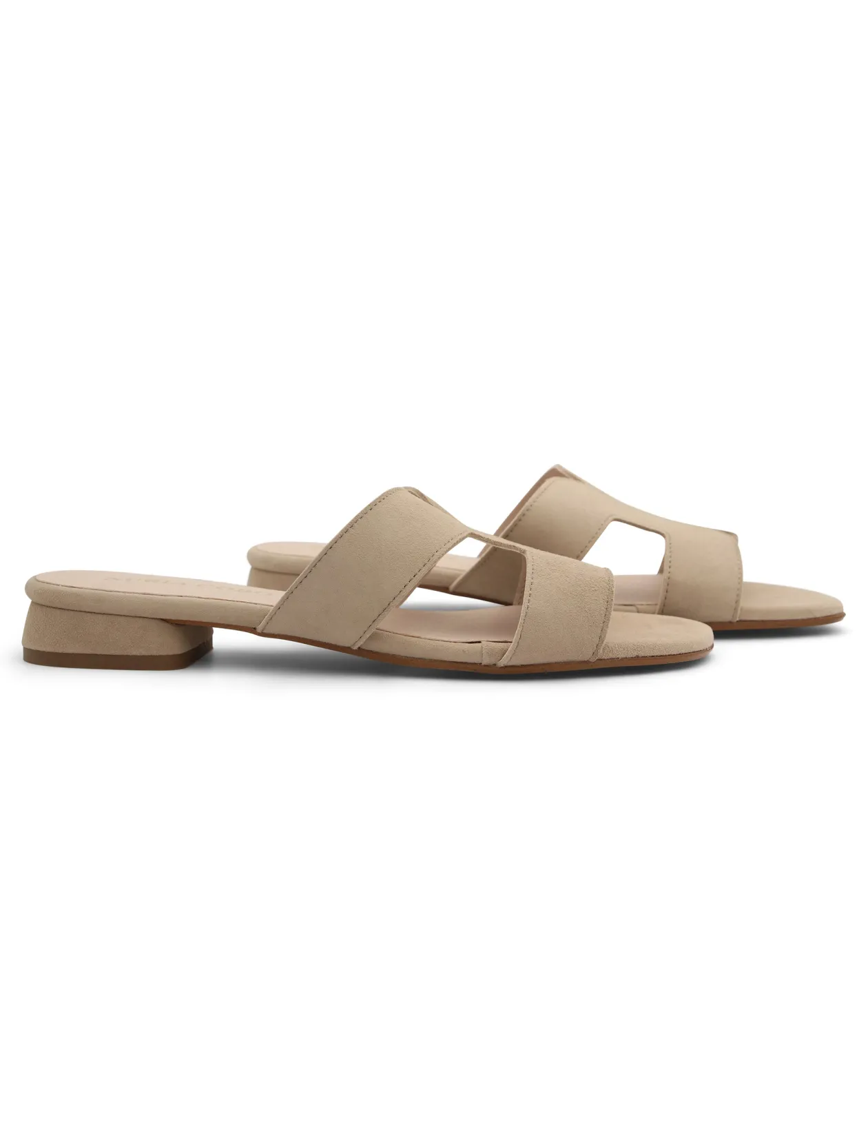 Sandalia plana beige de piel Pretty