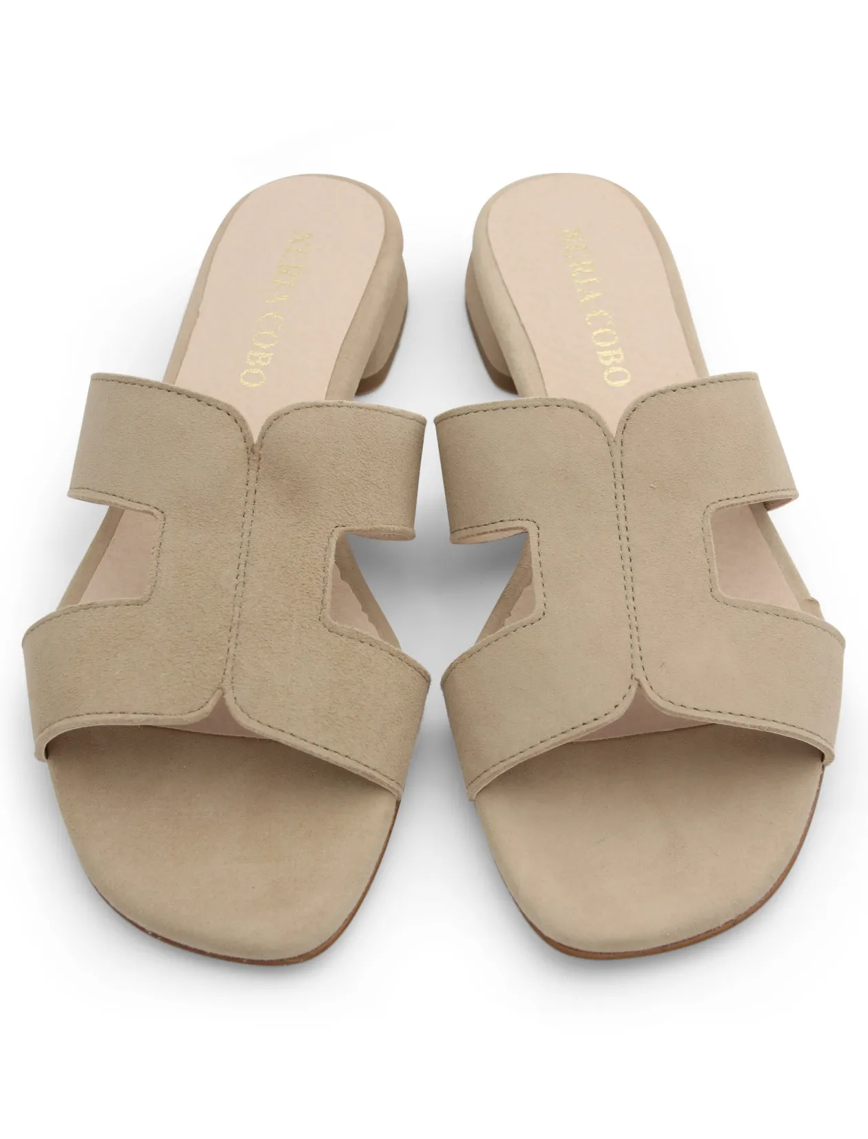 Sandalia plana beige de piel Pretty