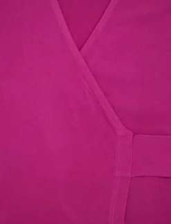 VESTIDO MUY FAVORECEDOR FUCSIA